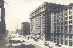 St. Louis street scene.