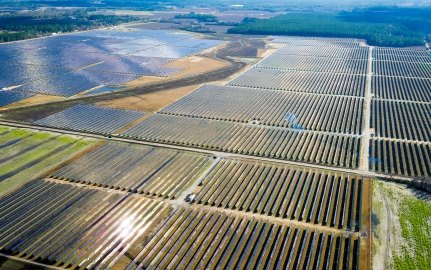 Aerial view of the multi-phase solar farm in Hazlehurst, GA.