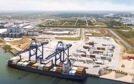 Construction of a new 800-foot bulk dock facility for Port Freeport