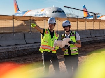 employees on a jobsite