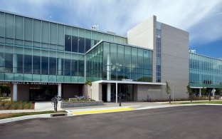 UC Davis Student Health & Wellness Center Exterior Entrance