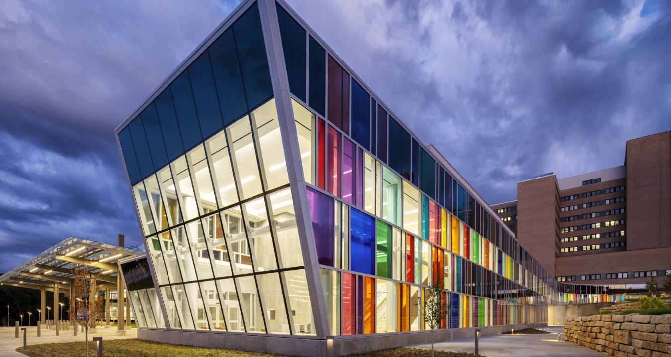 Exterior photo of VA Omaha Hospital. 