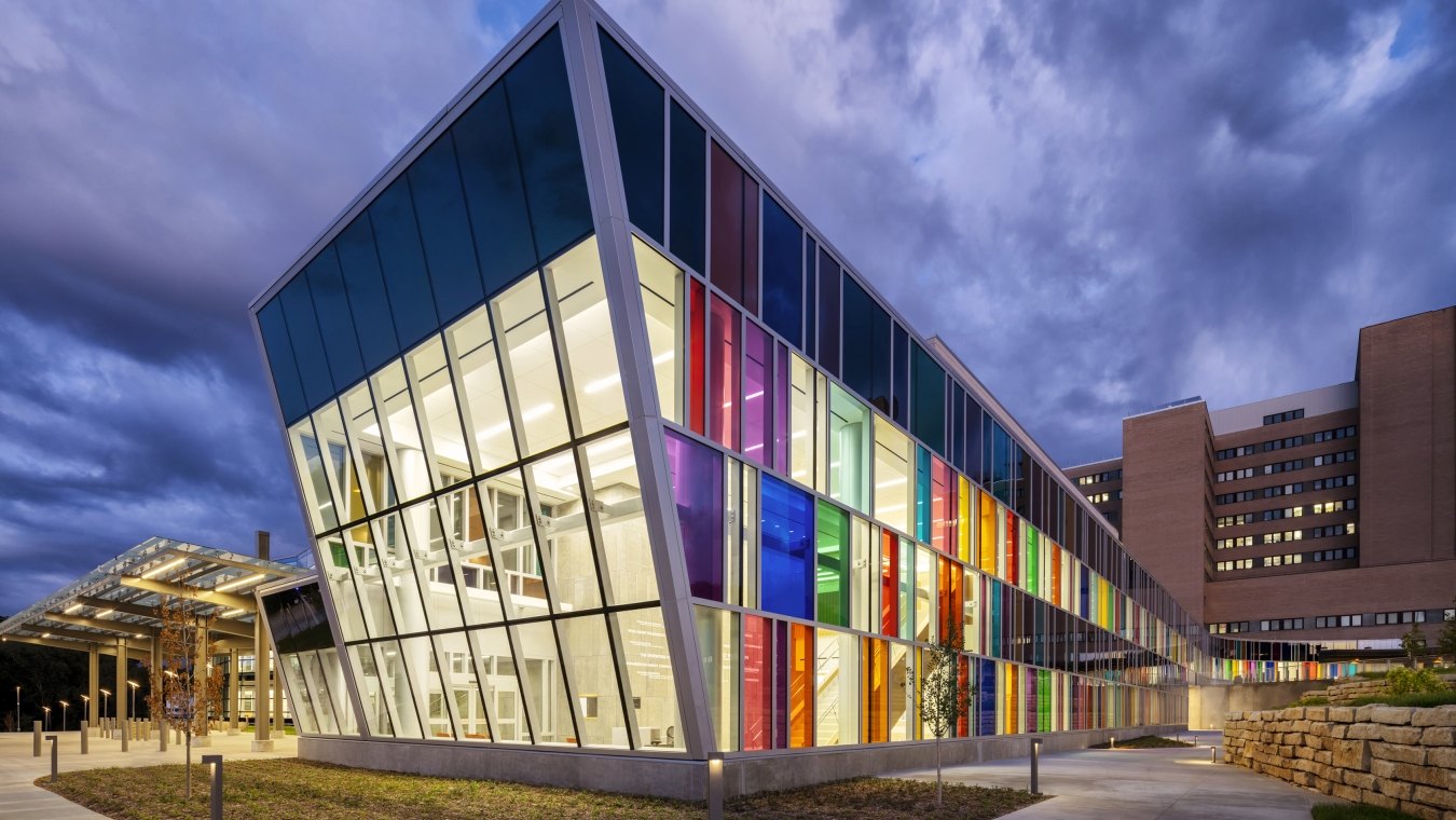 Exterior photo of VA Omaha Hospital. 