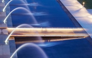 Waterfront Park fountains